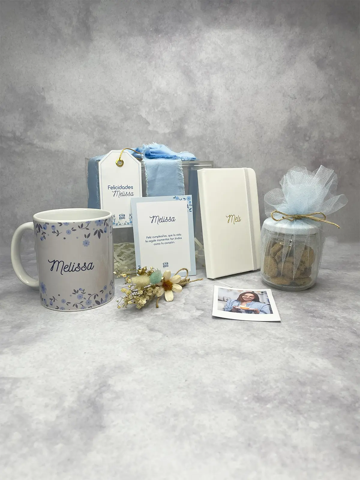 Regalo cumpleaños personalizado con taza sublimada, libreta A6 personalizada, jar galletas Chips Ahoy